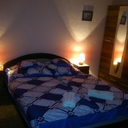 Palm-Apartment Budapest Extérieur photo