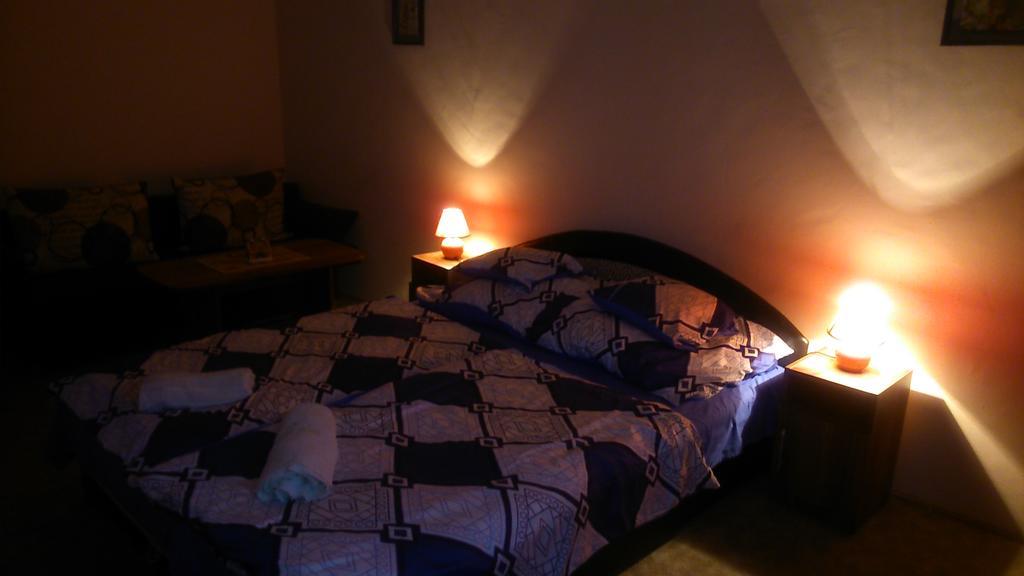 Palm-Apartment Budapest Extérieur photo